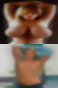 Naked girls hand boll.